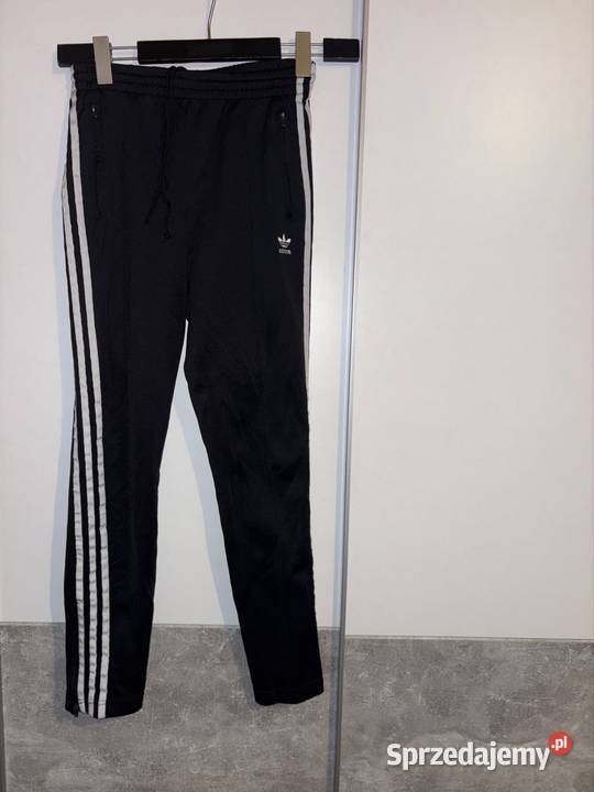 Spodnie dresowe Adidas XsS z zameczkiem Wrocław sprzedam