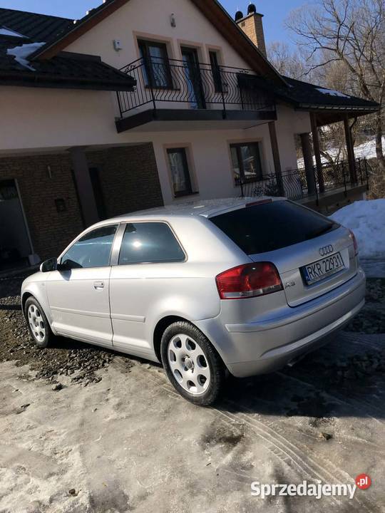 AUDI A3 8P SPORTBACK 20 TDI Czarna Górna