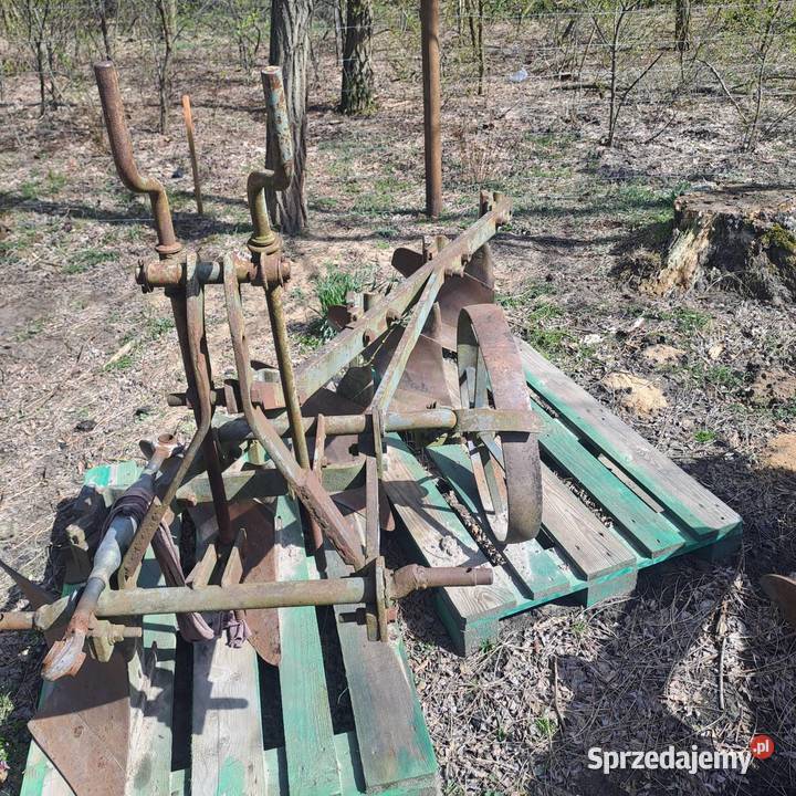 Pług podorywkowy nieuszkodzony Rzgów Drugi
