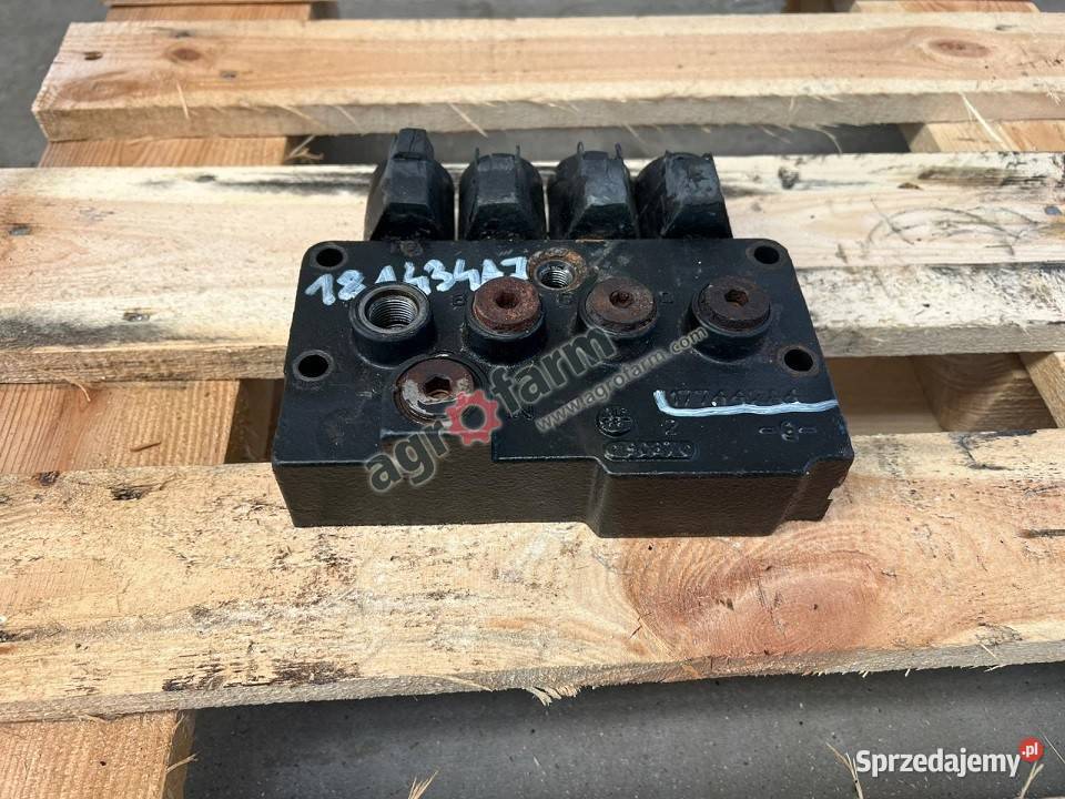 Zawór Case MX240 MX270 Skrzynia biegów Byków
