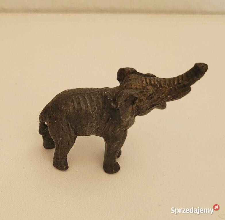 Słonik na szczęście mała przedwojenna figurka