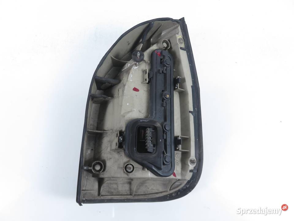 LAMPA LEWA TYLNA OPEL ZAFIRA A T98