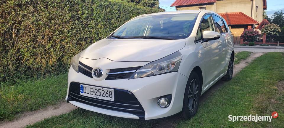 Toyota Verso 20 D4D 124 7osobowa Bogate 1997cm3