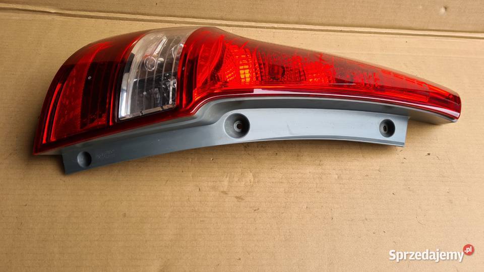 Hyundai I30 cw 1 FD lampa tył tylna kombi LEWY Legnica