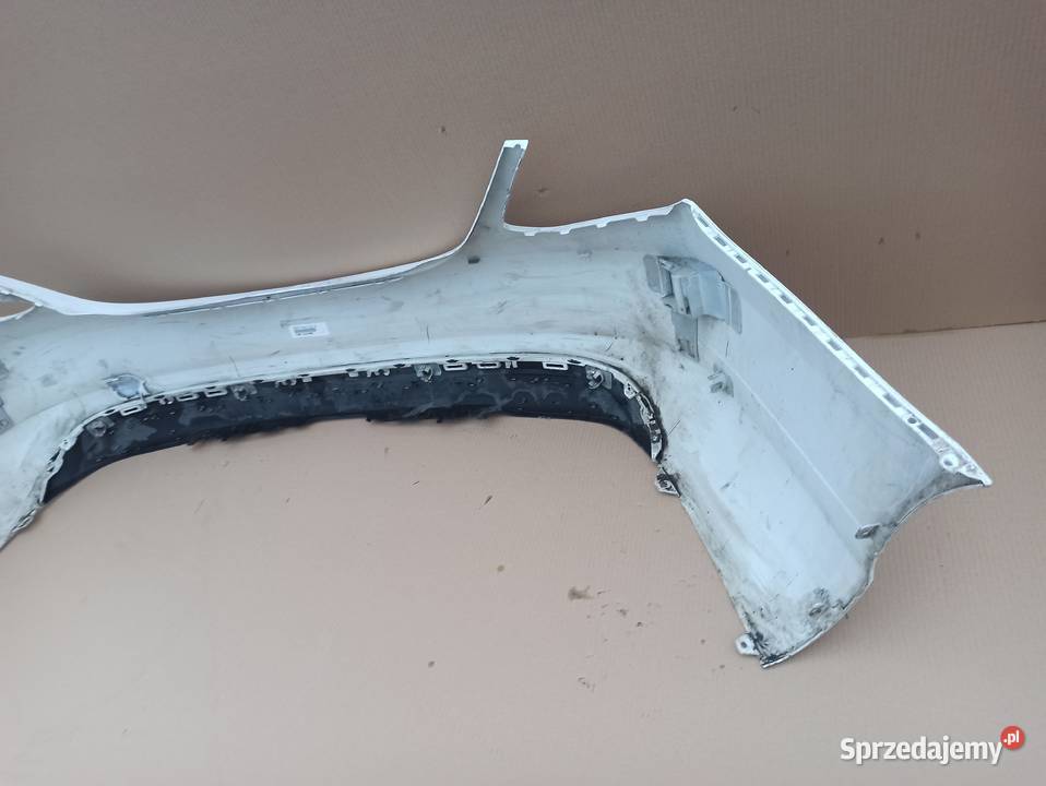 MERCEDES CKLASA W205 SEDAN ZDERZAK TYŁ TYLNY osobowe Bieleń