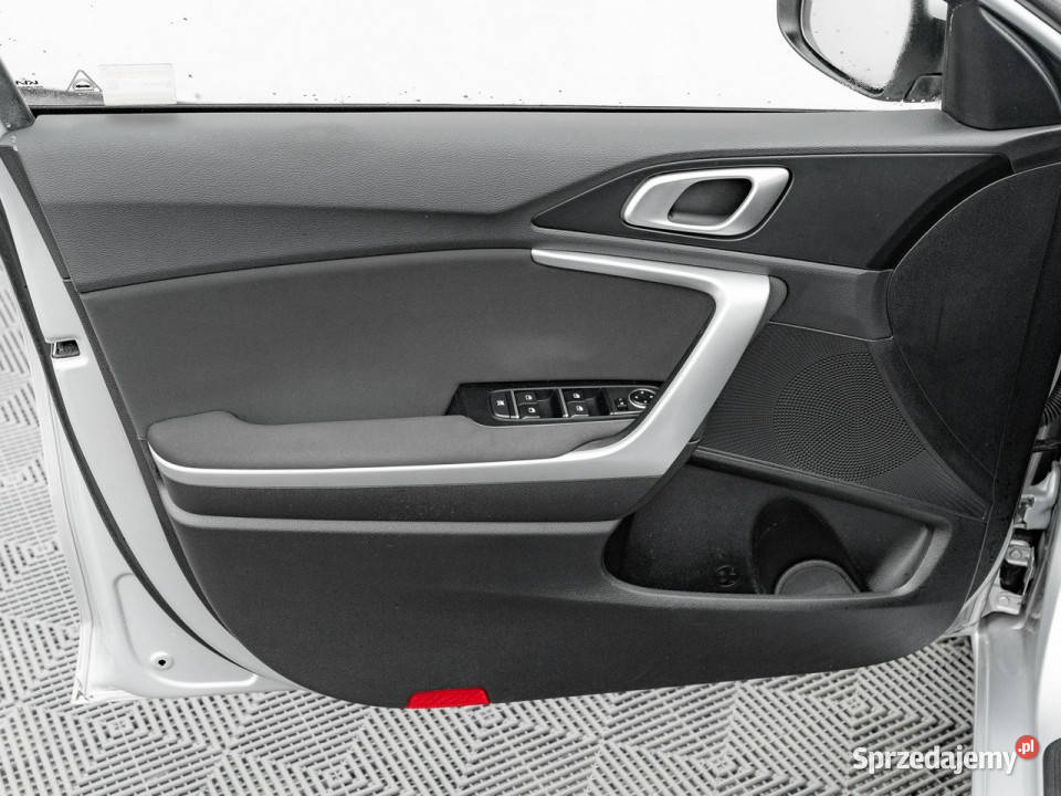 Kia Ceed GD4E97915 TGDI M 2 stref klima Kcof pomorskie Pępowo