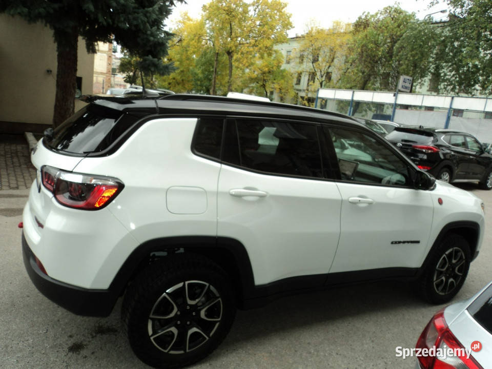 Jeep Compass sprzedam ładnego JEEPACOMPASSA Z kamera cofania Lublin sprzedam