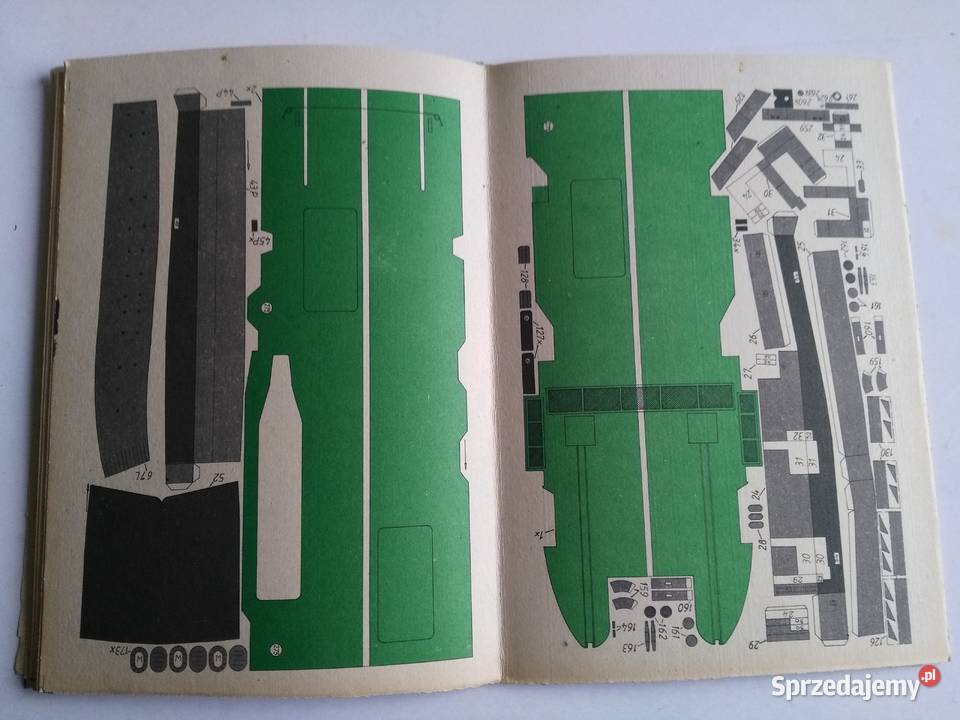 Mały Modelarz 11121990 Lotniskowiec HMS ARK Dąbrowa Górnicza