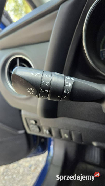 Toyota Auris 18 HSD 136 Kamera Serwisowany Vat Hatchback mazowieckie Otwock Mały sprzedam