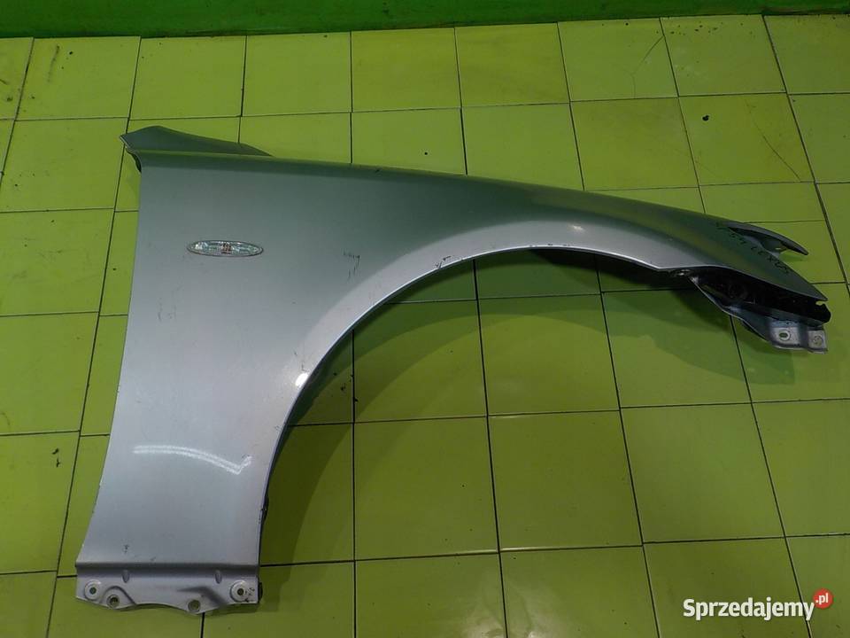 LEXUS IS II 07r SEDAN 4D blotnik prawy przod sprzedam