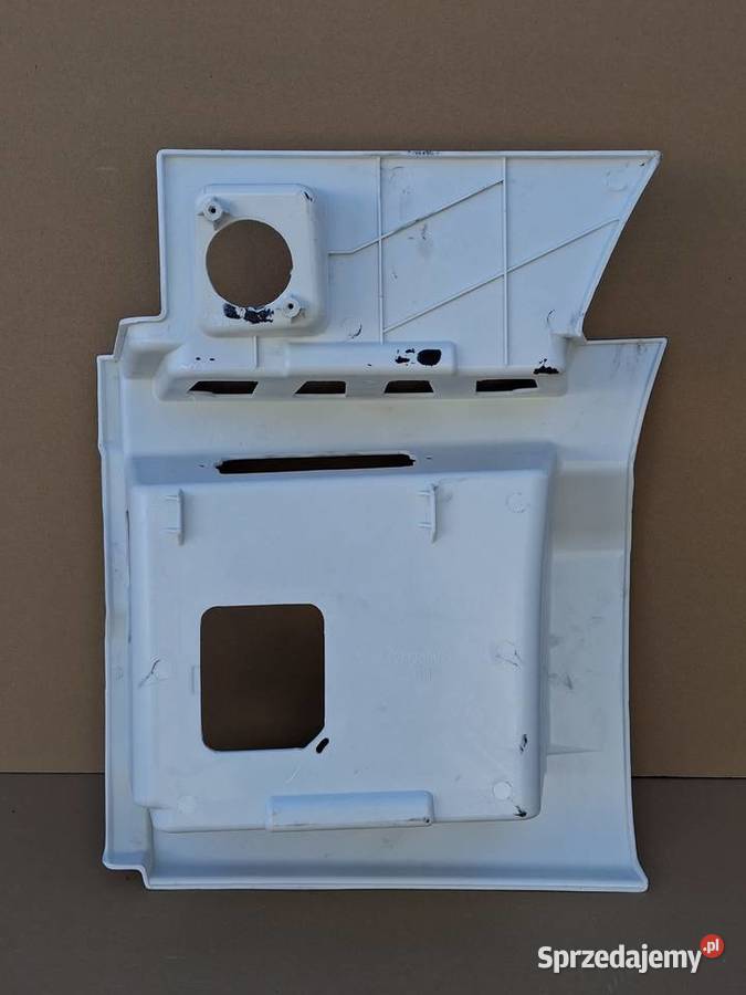 MAN TGX TG3 STOPIEŃ PRAWY DOLNY OBUDOWA STOPNIA