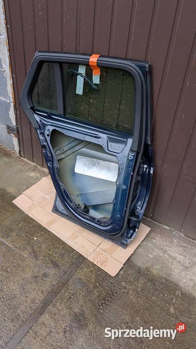 Mercedes w205 kod890 drzwi lewe tylne Rok produkcji 2019 Sieradz