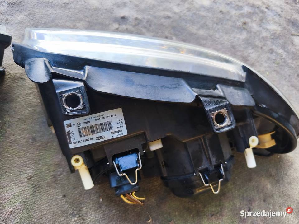 Audi a4 B5 lampy przód przednie Kraśnik
