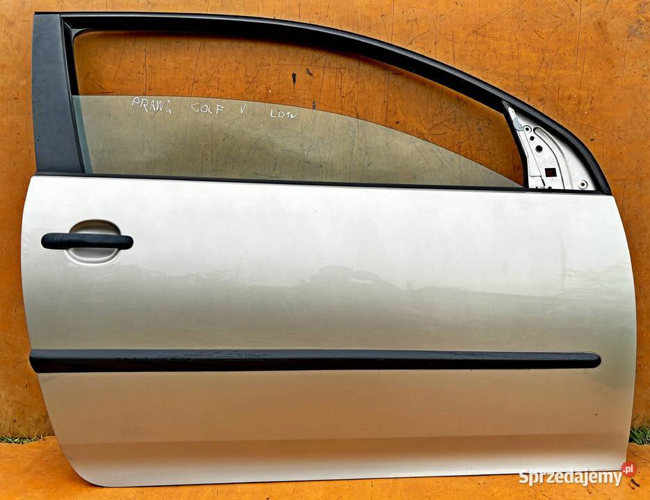 VW GOLF V DRZWI PRAWE WERSJA 3D LAK LD1W Drzwi Motoryzacja Radom