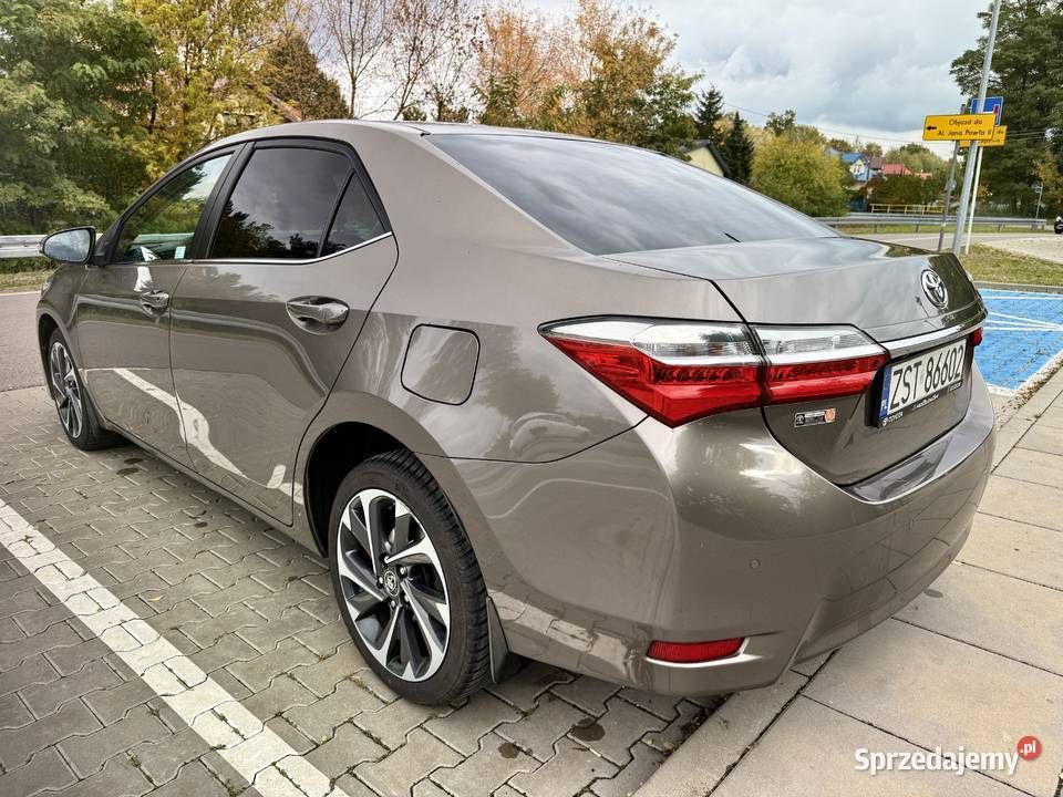 Toyota Corolla E16 lift Salon Polska Radzymin sprzedam
