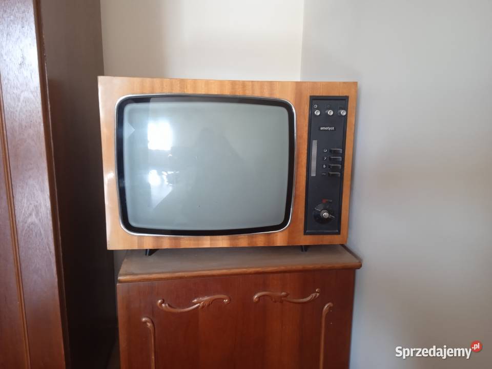 kultowy telewizor z PRL Płock