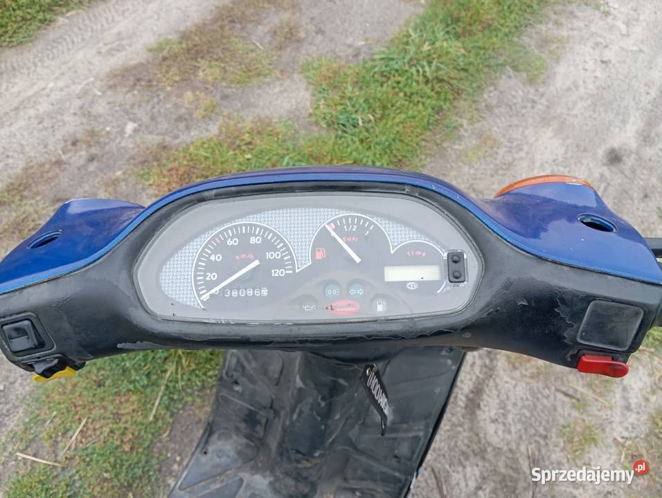 Skuter Piaggio typhon 50 Miesiączkowo