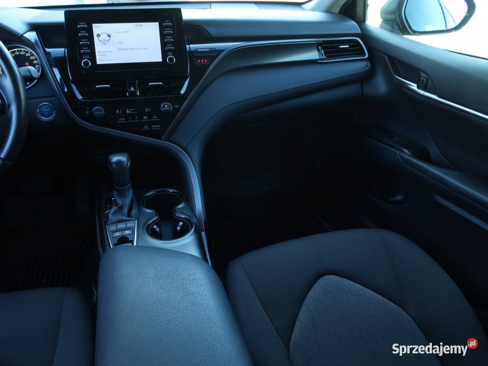 Toyota Camry 25 Hybrid asystent pasa ruchu Katowice