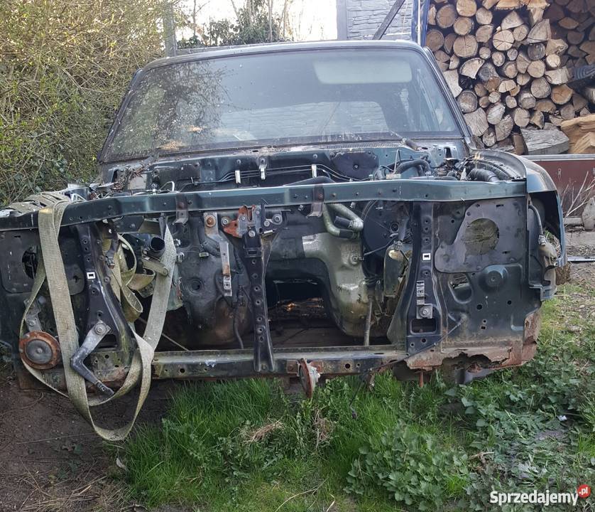 Nissan Patrol karoseria 30