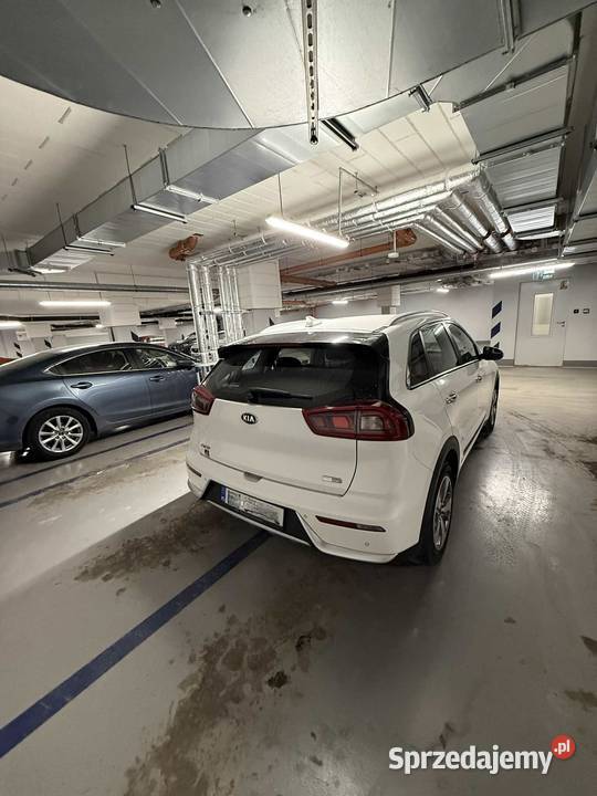KIA NIRO Hybrid 16 wersja L 2019 biała perła automatyczna Piaseczno