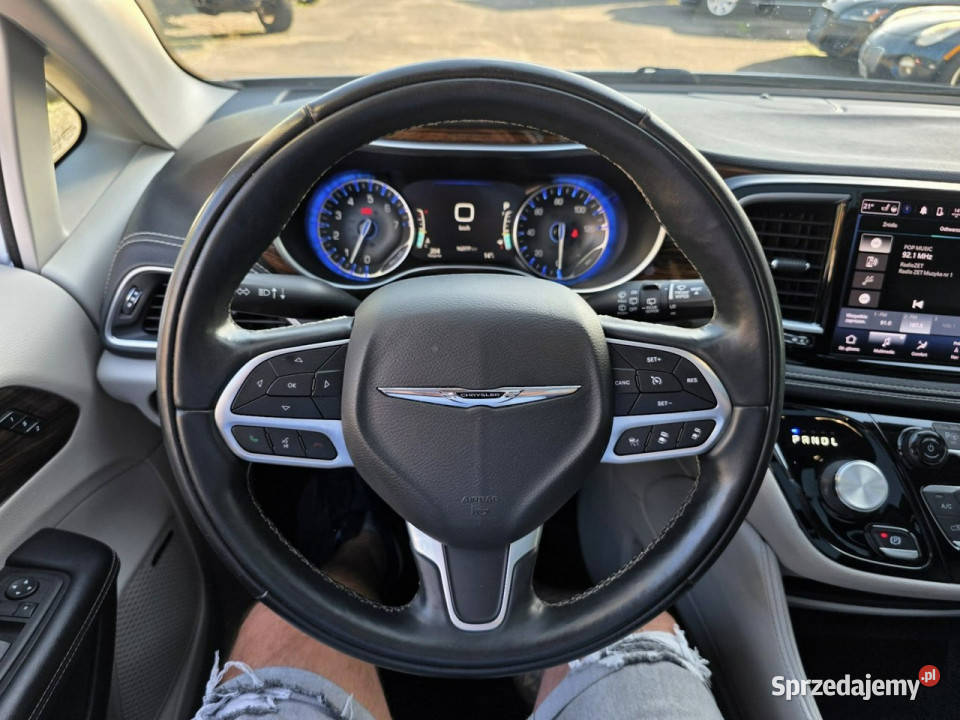 Chrysler Pacifica Limited 36 Benzyna 291 kamery bluetooth pomorskie Słupsk