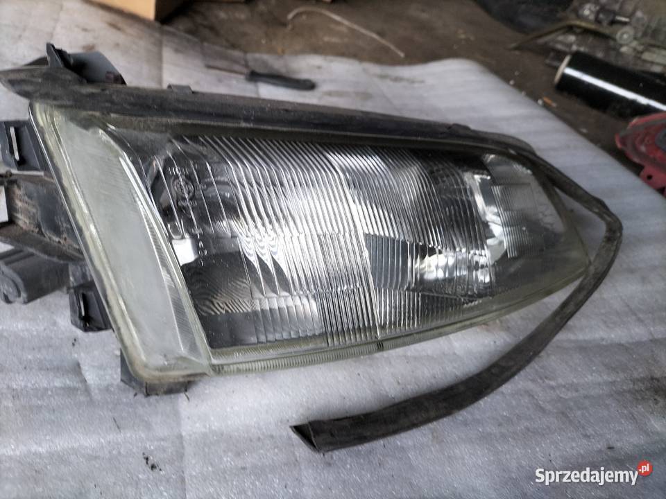 VECTRA A LAMPA PRZÓD PRAWA lubelskie Kamień-Kolonia