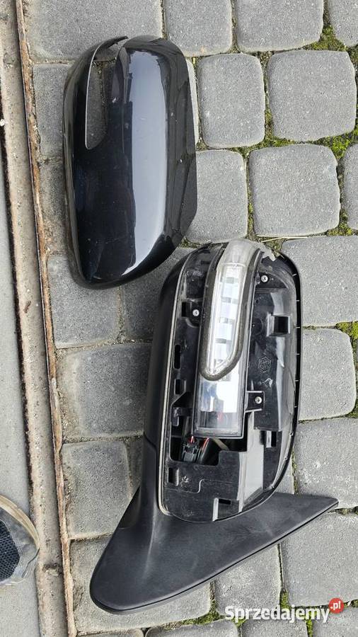 Suzuki Grand Vitara II lusterko prawe uszkodzone Wieliczka