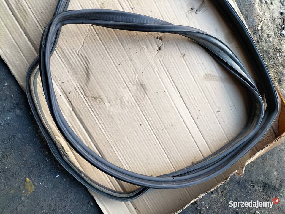 Fiat Cinquecento CC USZCZELKA KLAPY BAGAŻNIKA Kamień-Kolonia