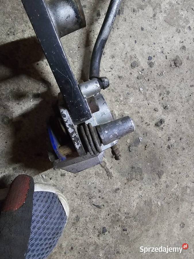 Suzuki DR 600 650 zacisk tył tylny tylni dr600 Jelenia Góra