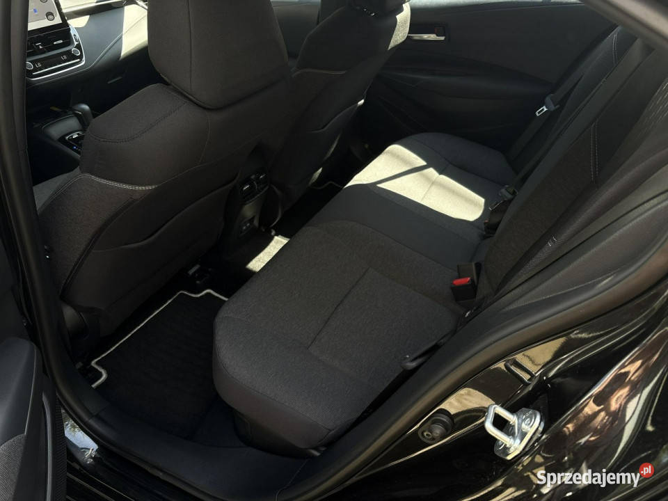 Toyota Corolla 18 Hybrid COMFORT TECH salon komputer pokładowy