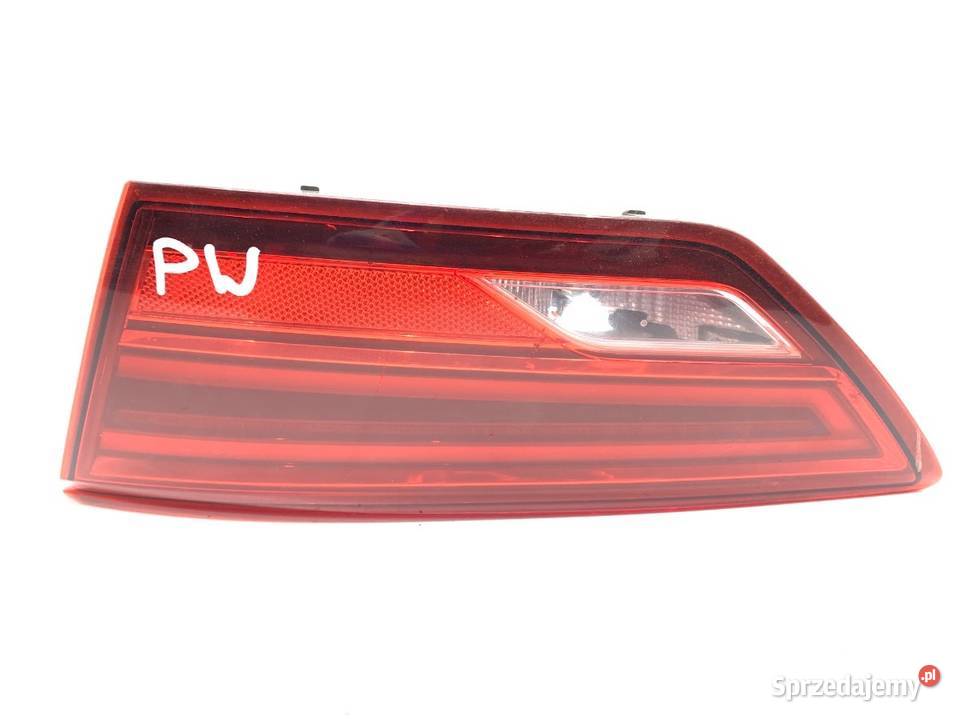 LAMPA TYŁ PRAWA WEWNĘTRZNA SEAT LEON III osobowe