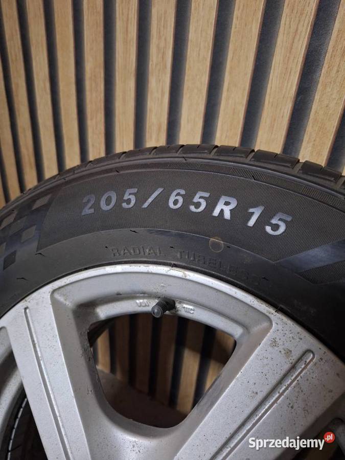 Felgi aluminiowe z oponami 20565r15 4x108 Samochodowe Sugajno