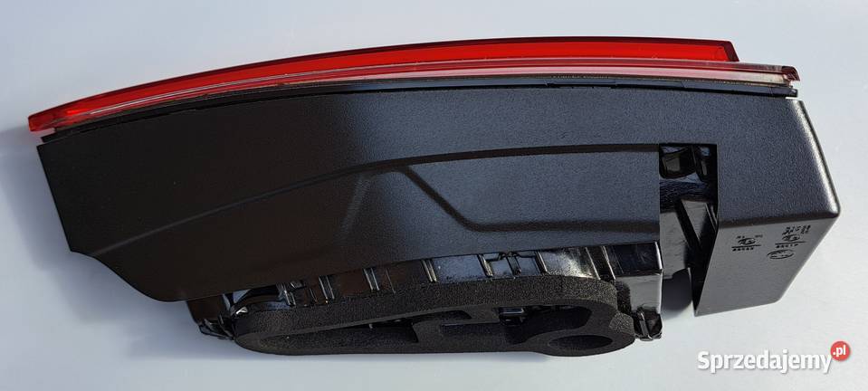 Lampa Tylna Prawa Wewnętrzna Skoda Octavia IV Mielęcin