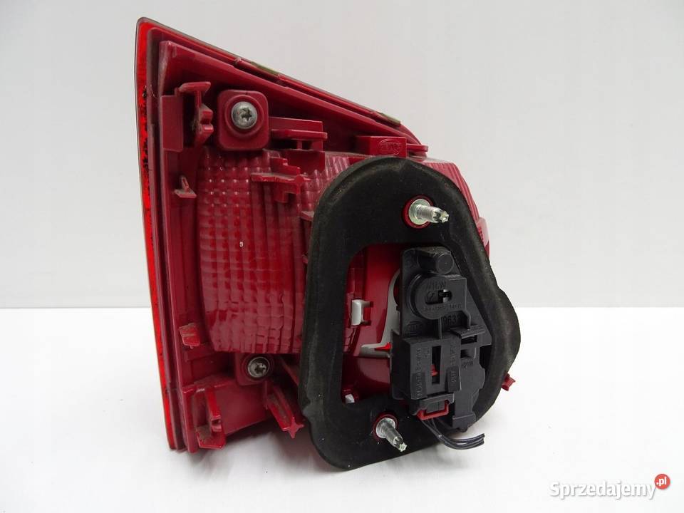 LAMPA PRAWY TYŁ PRAWA TYLNA W KLAPĘ 5N0945094H