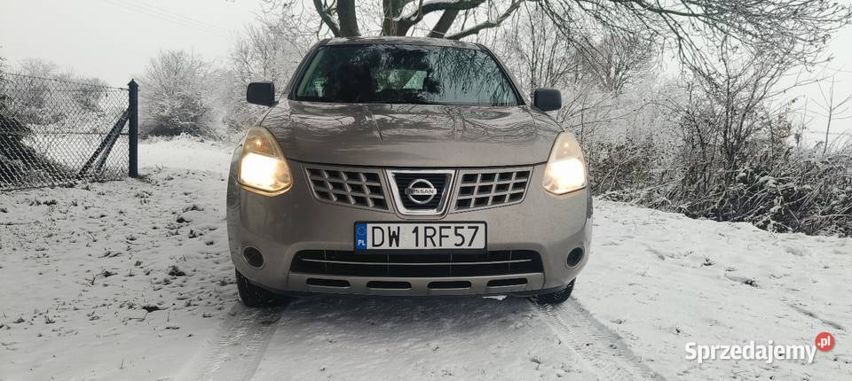 Śliczny Nissan Rogue 4x4 automat