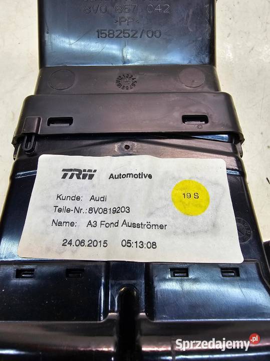 KRATKA NAWIEWU ŚRODKOWA TYŁ AUDI A3 8V 8V0819203 Przystajń