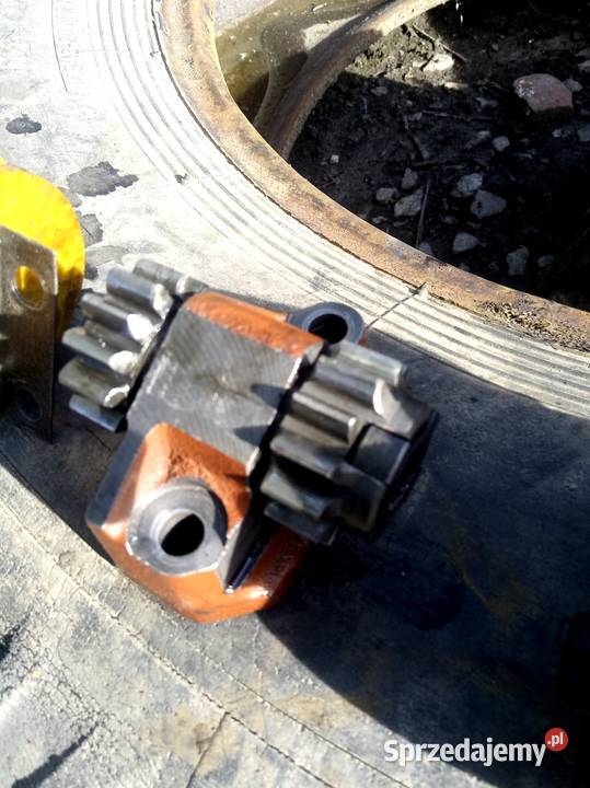 Pompa podnośnika i hydrauliki Ursus C355 C360 Pozostałe Dębowiec
