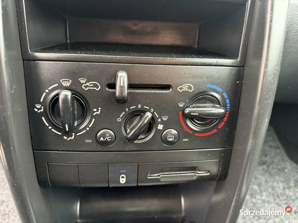 Peugeot 207 14 benzyna 2009 116 Zadbany Ideał Zarejestrowany w Polsce Kłodzko