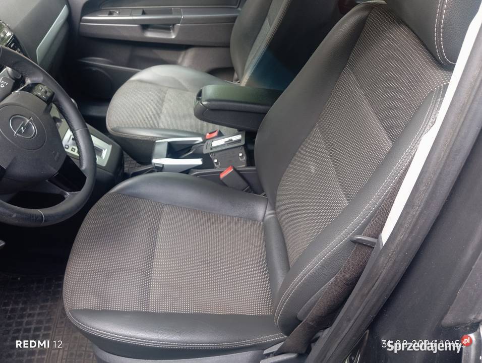 OPC zafira Xenon 19 pełne wyposażenie poduszka powietrzna sprzedam