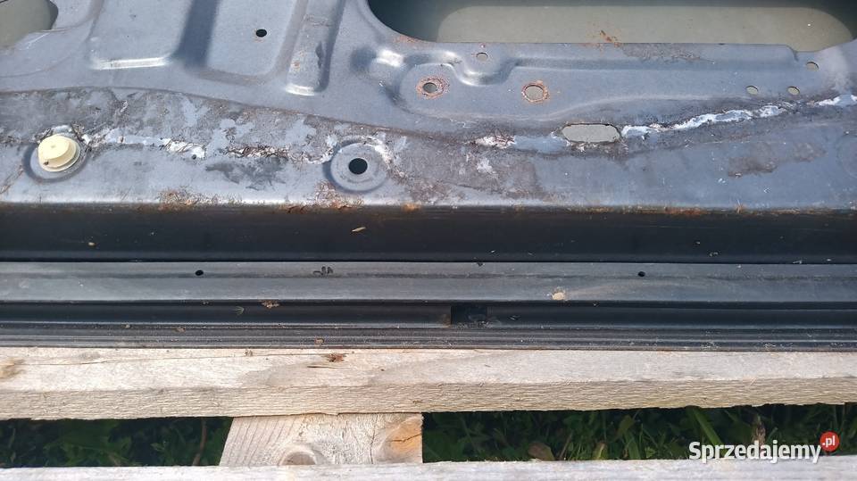 Drzwi prawe Nissan Terrano I pickup d21 osobowe Warkały