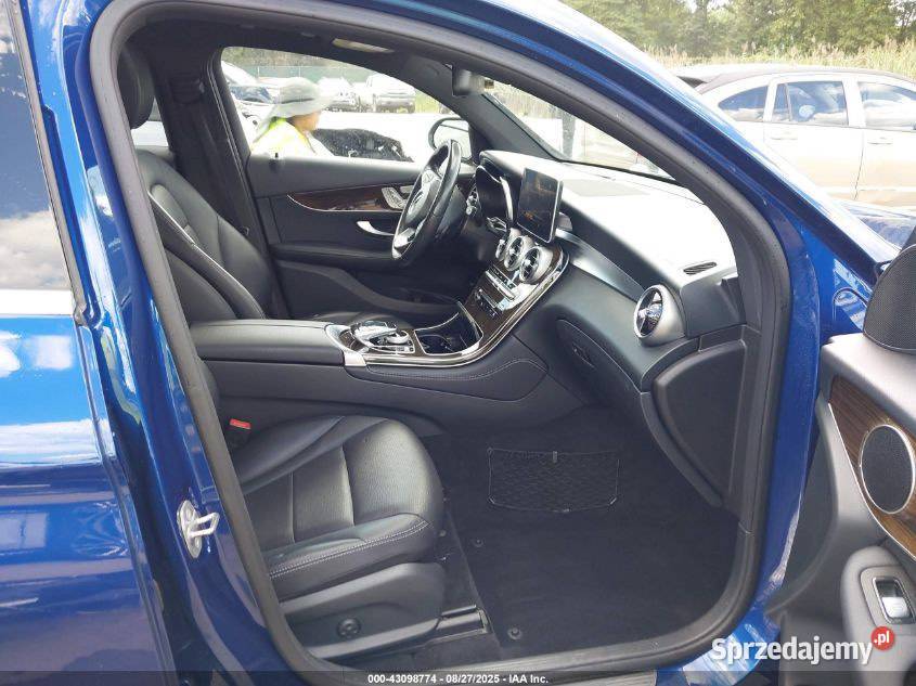 2018 MERCEDESBENZ GLC 300 COUPE 4MATIC Rok produkcji 2018 Kobyłka