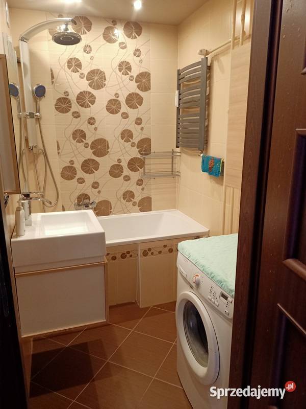 Sprzedam mieszkanie 60 m 3 pokoje balkon w pełni Kutno