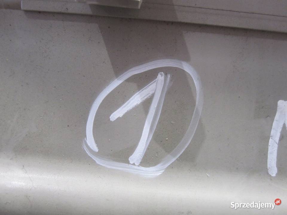 NISSAN PATHFINDER III R51 10r lampka podsufitki Oświetlenie kabiny świętokrzyskie sprzedam