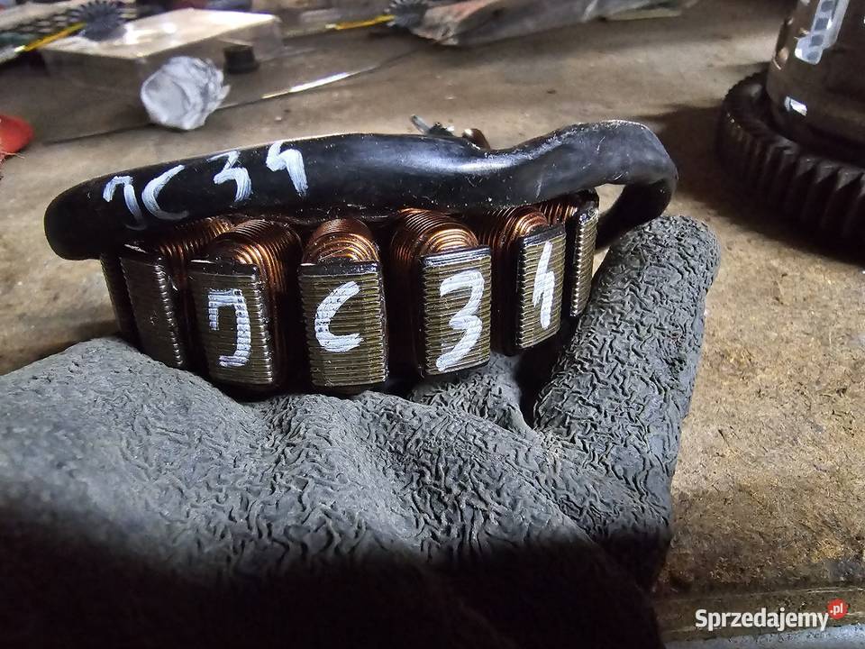 Honda CBR 125 jc34 iskrownik stojan alternator