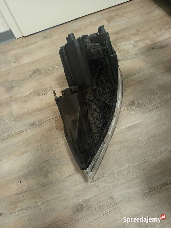 Reflektor prawy octavia 2 Lift 0813 Rzeszów sprzedam