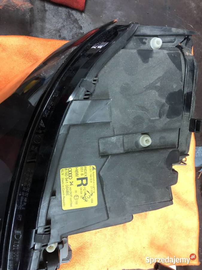 Lampa przednia prawa audi tt 8N zwylla Rakoniewice