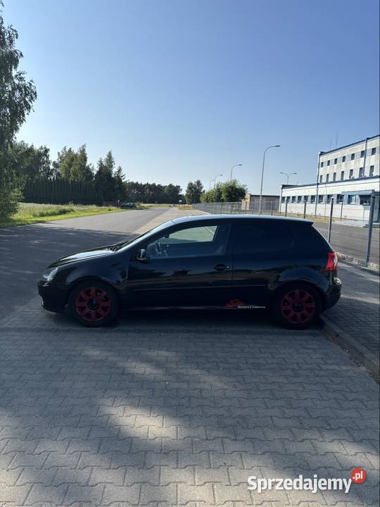 Volkswagen golf 5 16mpi nowe OC i przegląd na isofix Sieradz