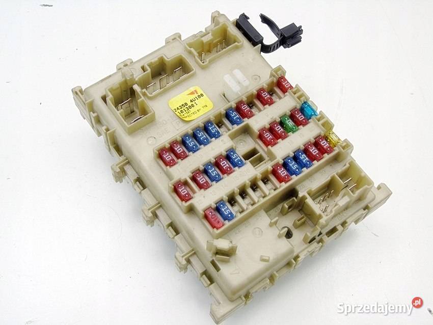 SKRZYNKA BEZPIECZNIKOWA NISSAN ALMERA TINO 2002 Sosnowiec