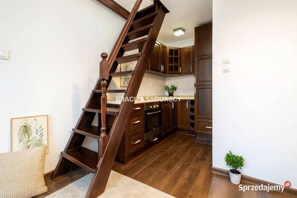 Sprzedam mieszkanie 333 metry 1pok Kraków