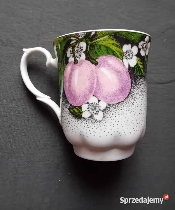 Kubek Chodzież fason Iwona dekor Śliwki Porcelana i szkło wielkopolskie Koźminek